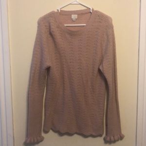 Oversized sweater with ruffle sleeve